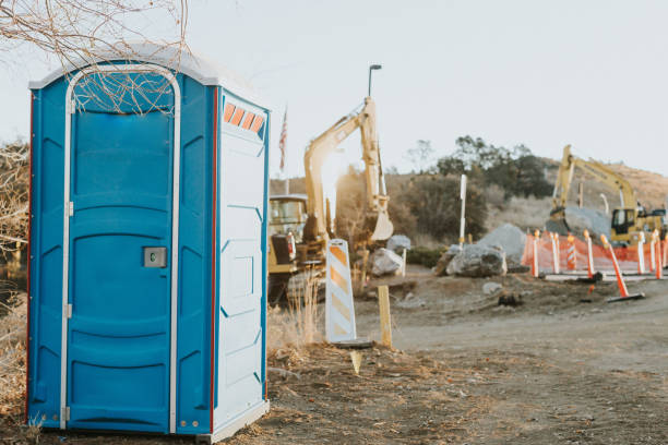 Porta potty delivery and setup in Moundville, AL